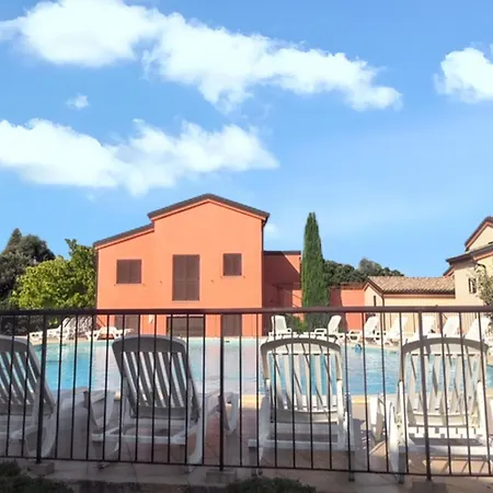 Maison De 2 Avec Piscine Partagee Terrasse Amenagee Et Wifi A Hébergement de vacances *